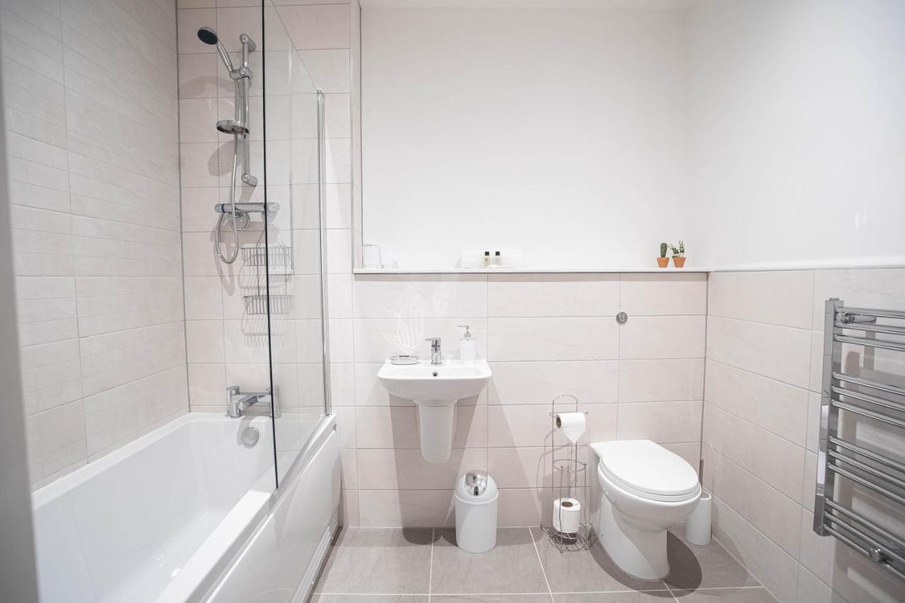 Luxury Apartments Available Next To Train Station - The Wallgate Apartments Wigan - Free Parking Екстер'єр фото