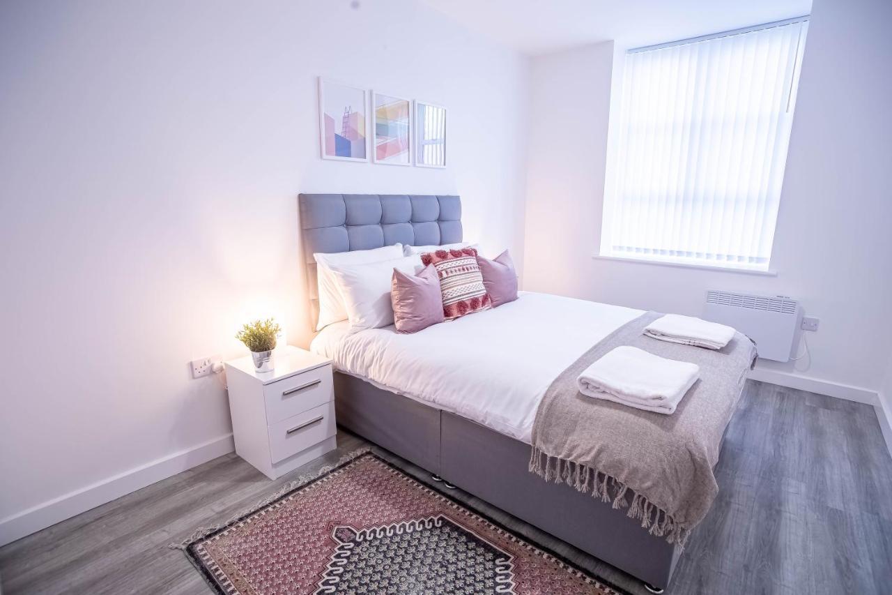 Luxury Apartments Available Next To Train Station - The Wallgate Apartments Wigan - Free Parking Екстер'єр фото